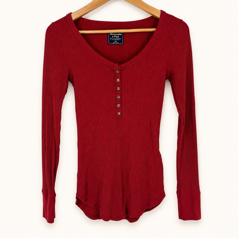 Vintage Y2K Abercrombie & Fitch Womens XS Bella Swan Red Ribbed Henley Top Mall